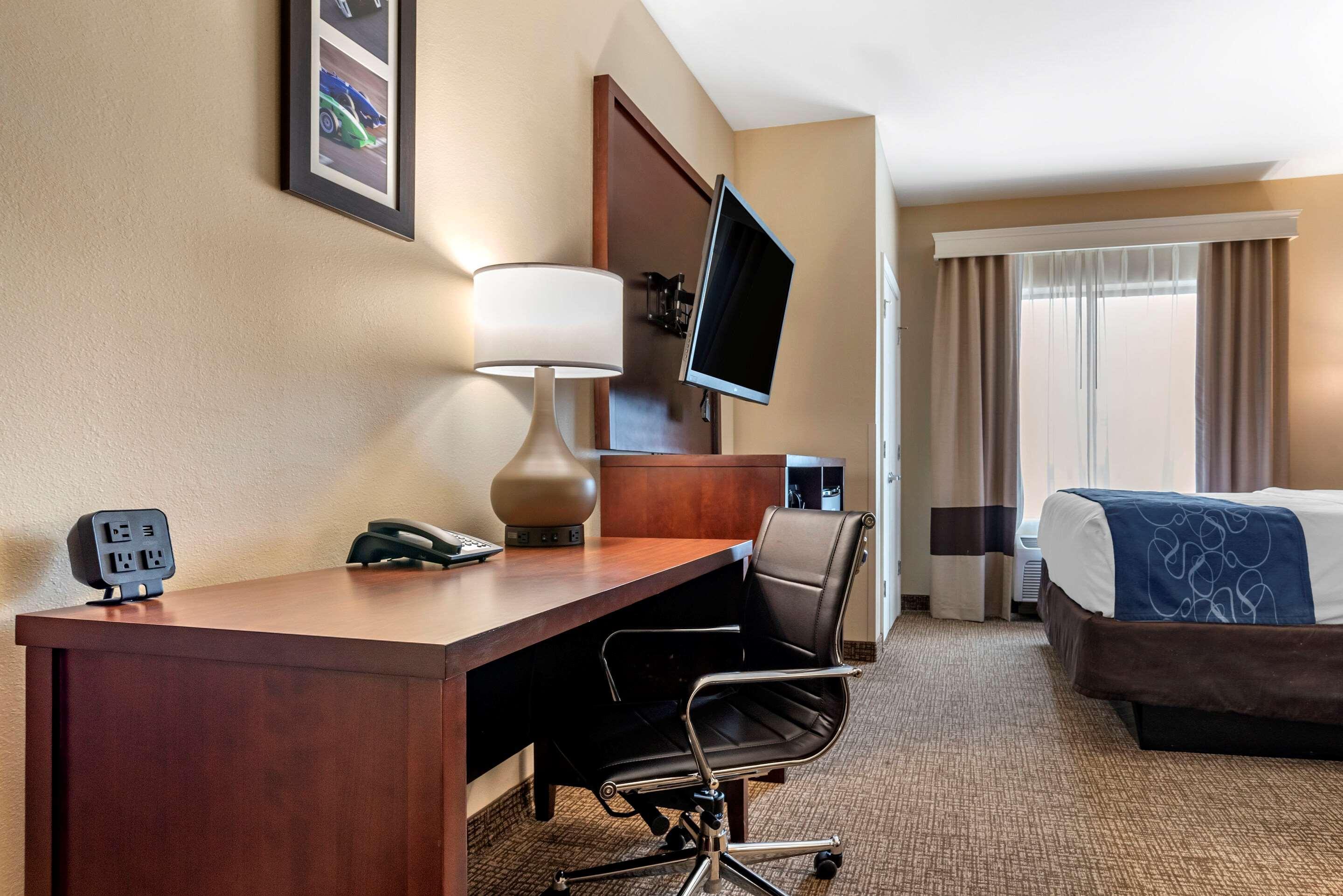 Comfort Suites Pell City I-20 Exit 158 Экстерьер фото