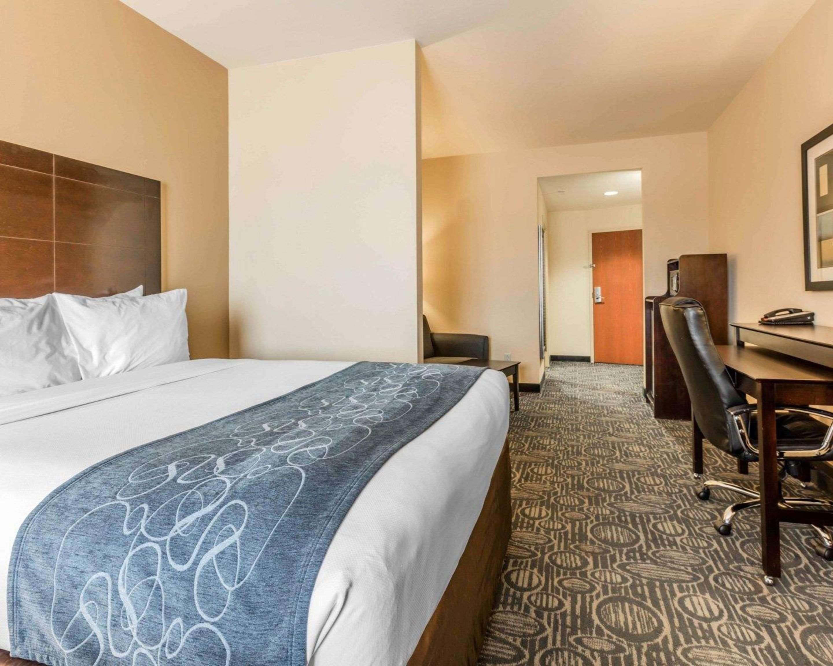 Comfort Suites Pell City I-20 Exit 158 Экстерьер фото