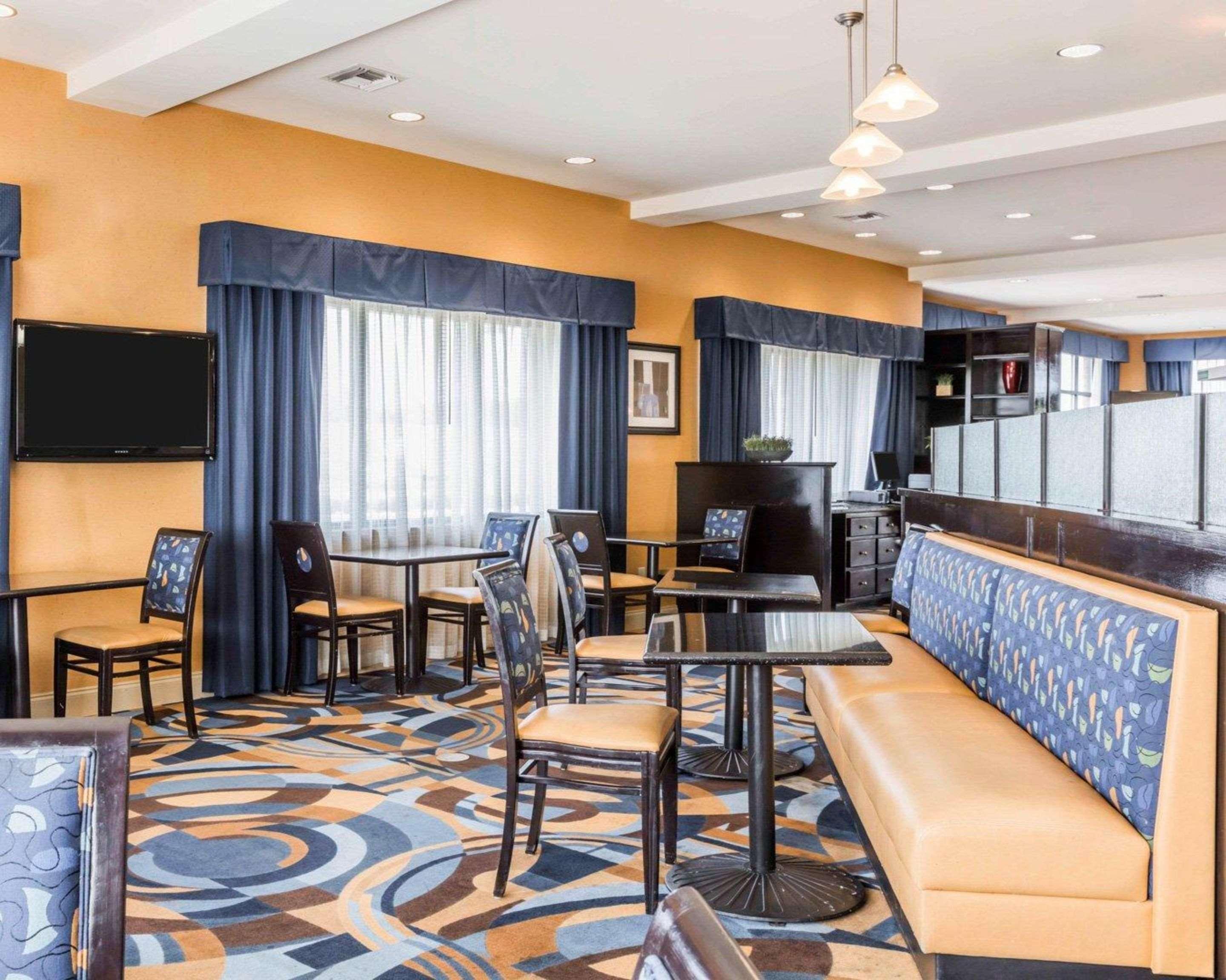 Comfort Suites Pell City I-20 Exit 158 Экстерьер фото