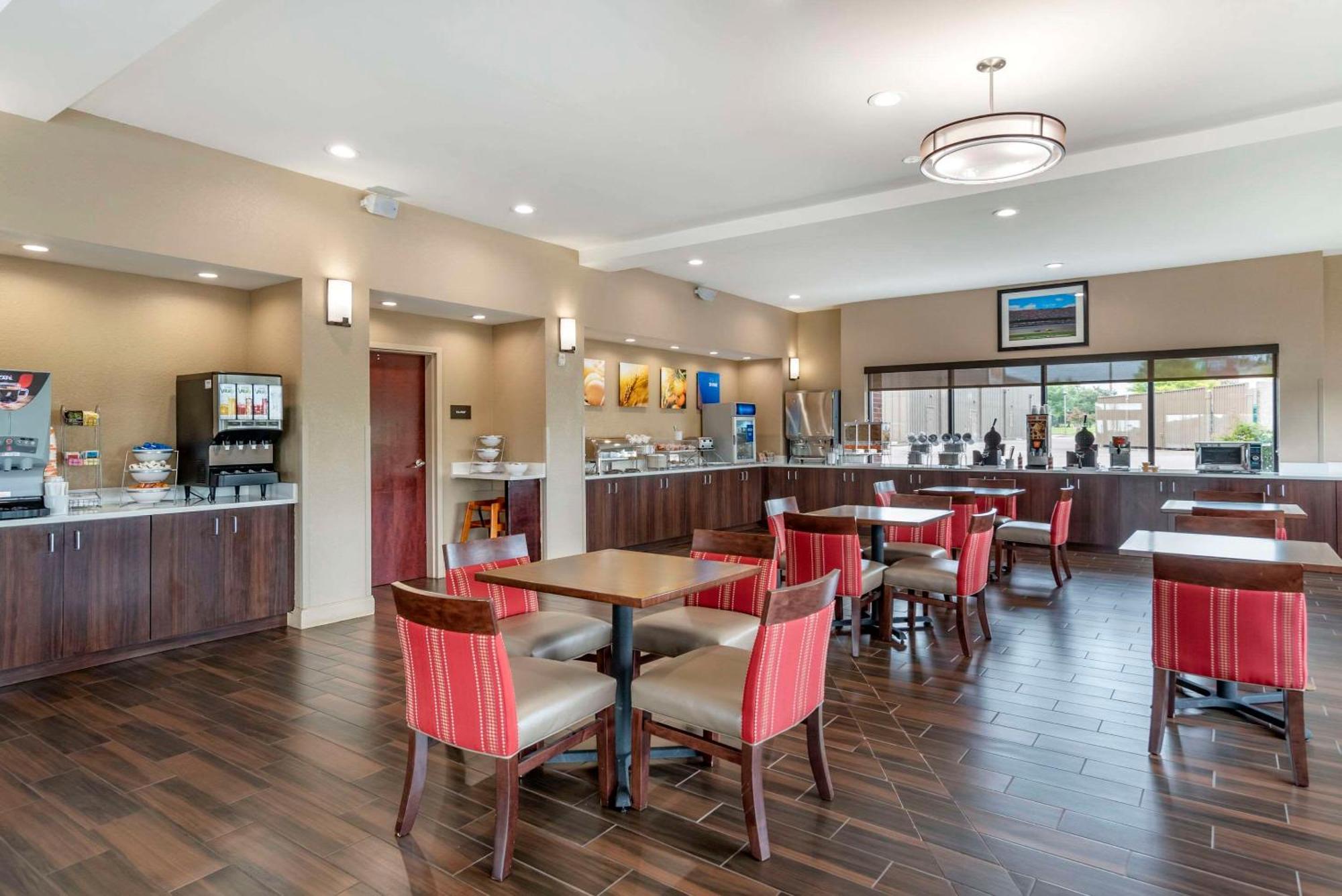 Comfort Suites Pell City I-20 Exit 158 Экстерьер фото